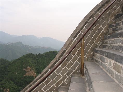 how many stairs are on the great wall of china